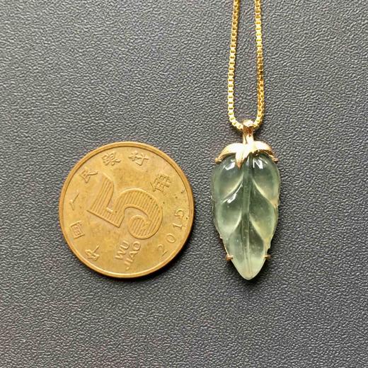 高冰种淡晴水翡翠叶子18k黄金镶嵌