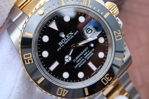 N劳力士间金黑水鬼v7 ，潜航者SUB型116613-LB-97203黑盘，克隆原版3135自动机械机芯,40毫直径，镀18k黄金/精钢，整个手表基于正品original原版开模的super copy 商品图2