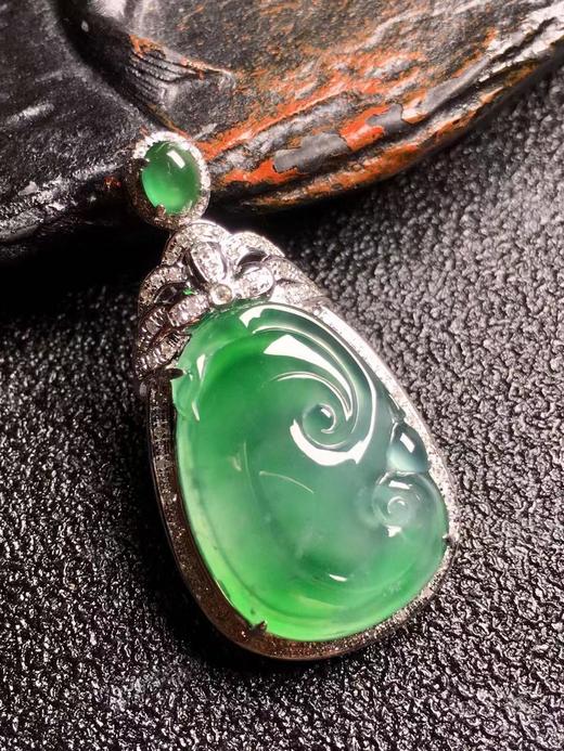 【z3435】翡翠18k金镶冰种如意吊坠