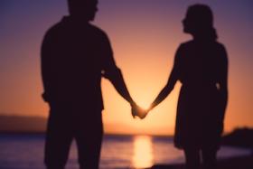 靠近我，靠近你工作坊