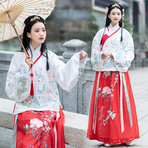 传统汉服重工绣花琵琶袖交领袄裙齐腰明制套装(货号 rl3536)