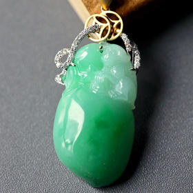 糯种阳绿翡翠金猴捧寿桃福禄寿18k黄金白金钻石镶嵌