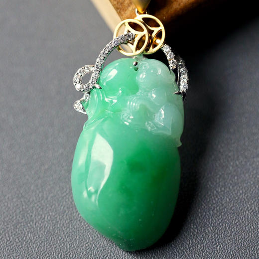 糯种阳绿翡翠金猴捧寿桃福禄寿18k黄金白金钻石镶嵌 商品图0