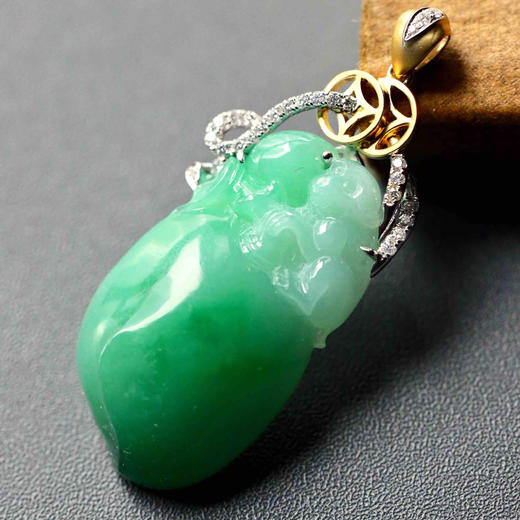 糯种阳绿翡翠金猴捧寿桃福禄寿18k黄金白金钻石镶嵌 商品图1