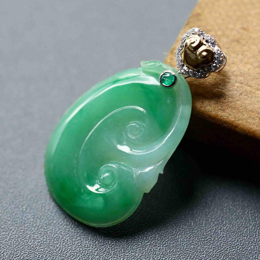 糯冰种阳绿翡翠如意 商品图0