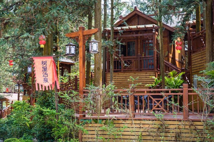 英德英西峰林温矿泉树屋酒店拥抱大自然如临人间仙境