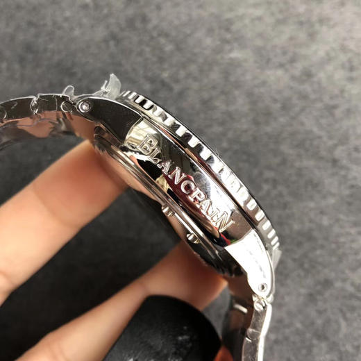 ZF宝珀五十寻系列 典藏精品【雄浑宽厚，大家风范】超级夜光，宽厚的表壳设计，优雅的蓝宝石表圈，成就潜水鼻祖。 商品图4