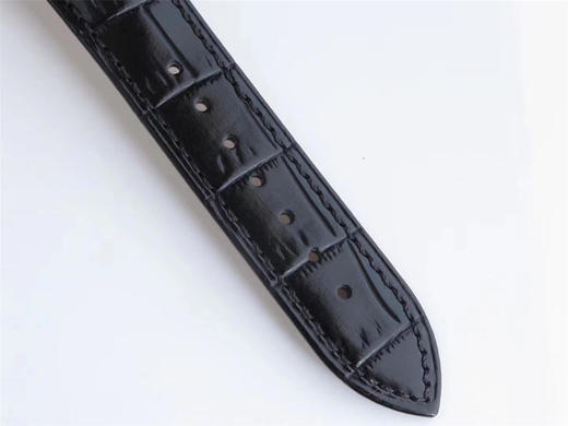 ZF积家超薄大师1238420腕表优雅登场。极致简约，成就经典，干净素雅，商务首选。 商品图8