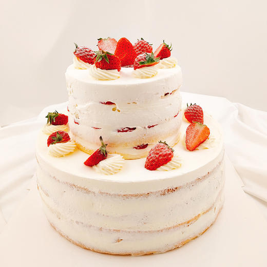 草莓双层裸蛋糕白色