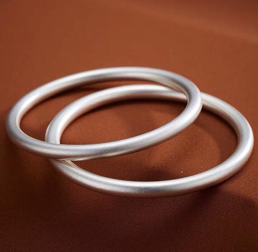 老银坊999素面银镯精致优雅腕上生香