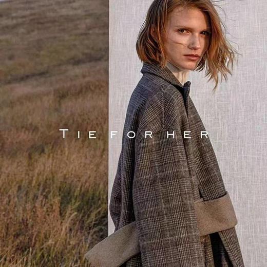 18AWDU13深栗色格纹收腰翻袖大衣 商品图0