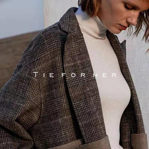 18AWDU13深栗色格纹收腰翻袖大衣 商品图1