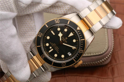 ZF帝舵启承系列79733N，原装开模，99％还原正品，41毫米直径，2836瑞士机械自动机芯，表壳材质：不锈钢和镀金，磨光，磨砂；单向旋转 商品图3