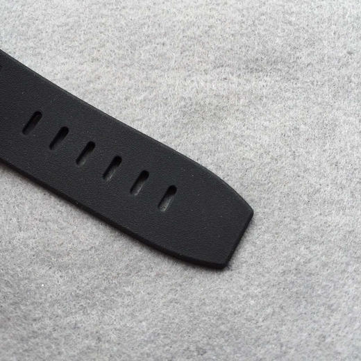 N爱彼15703zhongjiV8版，精钢外壳包玫瑰金！实测高强度防水200米！进口9015改正品3120机！原装潜水硅胶表带！密底，男士，足够乱真！ 商品图6