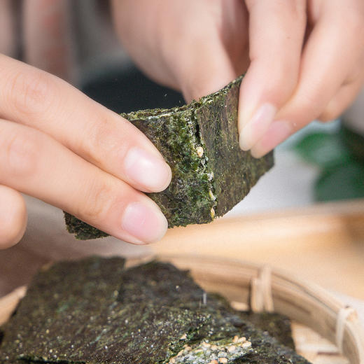 芝麻夹心海苔脆 | 鲜香酥脆 层层夹心 芝麻香搭配海苔  口口脆爽 浓浓的海洋味道 商品图4