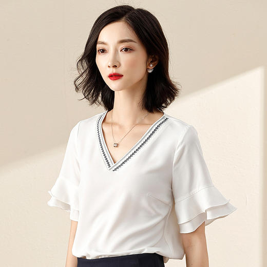 服饰鞋包雪纺衫女新款v领刺绣韩版宽松荷叶边喇叭袖衬衫