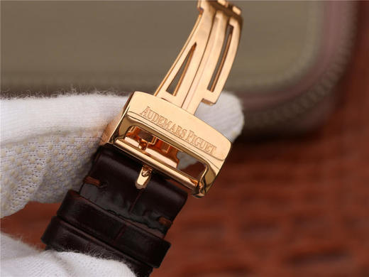 爱彼千禧系列15350款男装腕表，一款上手才知道靓的耐看型手表。不惜重金原装开模，逐个零件开模原装4101机芯，确保高度还原 商品图7