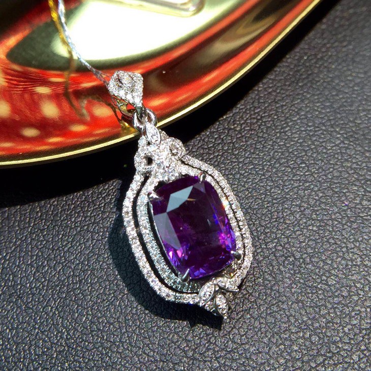 57828无烧紫蓝宝吊坠