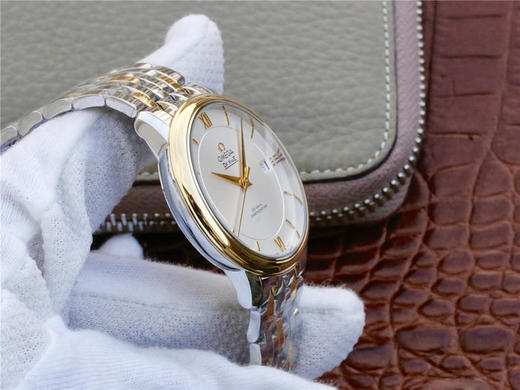 TW欧米茄新碟飞4310.32.00，表径39.5mm 表壳和表带316L精钢，搭载精准稳定海欧2824机芯，男士腕表。 商品图4