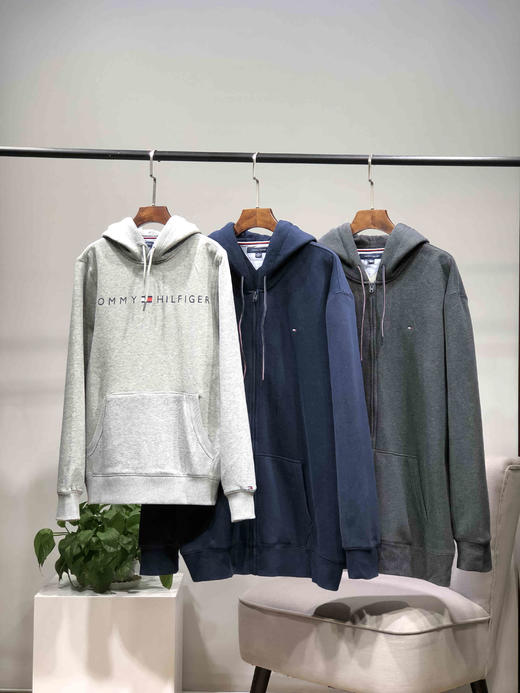 要大码的看过来！原单，细节可随意去专柜对比，内里加薄绒，休闲不燥热，挡风御寒！春天穿一件就足以，跟厚重的外套说拜拜啦！ 商品图0