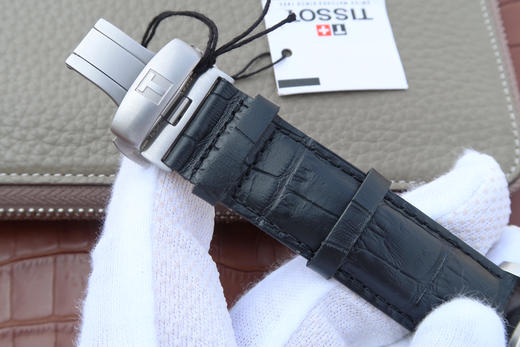 TW天梭T-CLASSIC系列T070.405.16.411.006497手动机械机芯,43毫米直径，男士手表，材质：316l精钢，机芯直径：36.6毫米机芯 商品图8