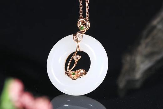 【和和美美】18K金镶羊脂玉挂件 商品图1