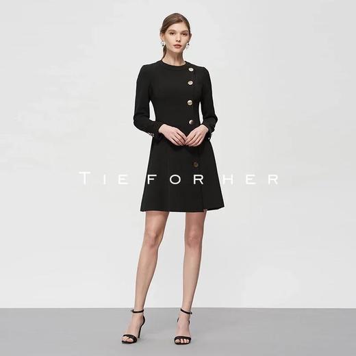 19SSDU78 炭黑色单排多扣连衣裙 商品图1