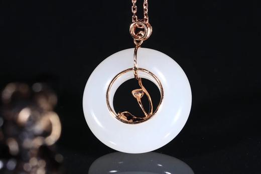 【和和美美】18K金镶羊脂玉挂件 商品图3