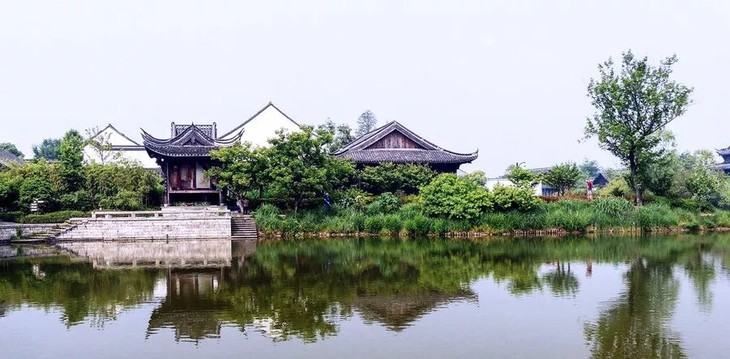 洪园余韵 洪园 是明代尚书洪钟晚年 归隐西溪五常所建的院子 小桥