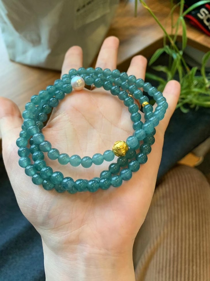 收藏级108颗老坑冰种蓝水翡翠佛珠