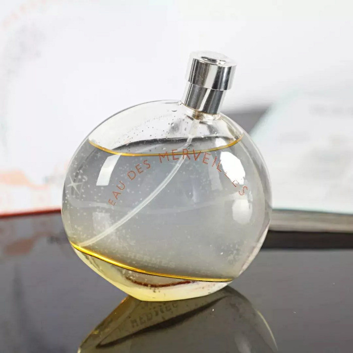 b0320172女士春季新款时尚高端奢华经典气质魅力清香型大众香水