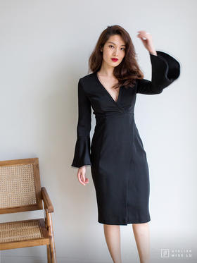 AtelierMissLu / Carly-黑色拼纱荷花袖连衣裙