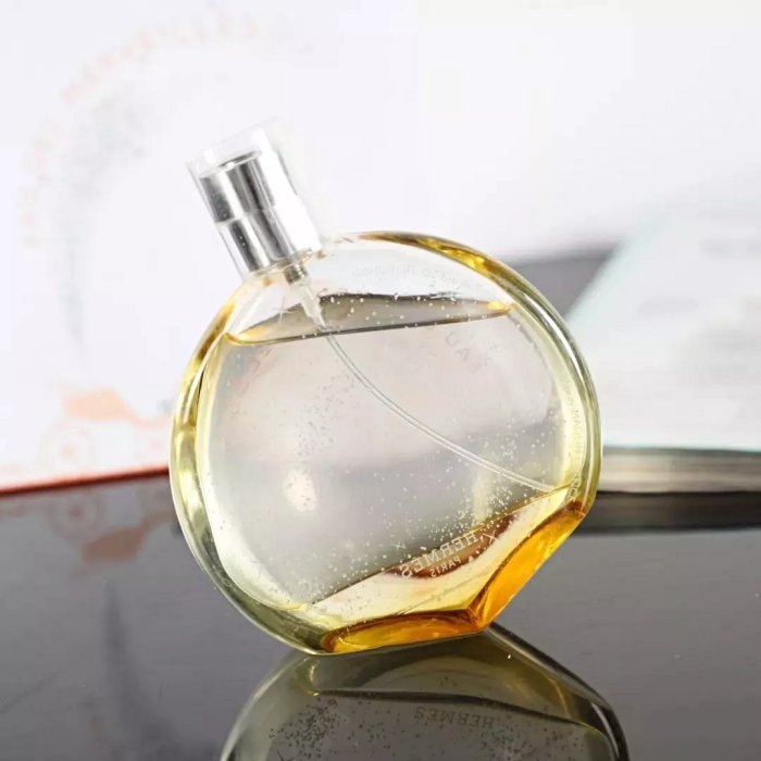 b0320172女士春季新款时尚高端奢华经典气质魅力清香型大众香水