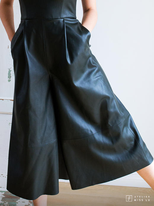 AtelierMissLu / Kelcey-墨绿仿皮抹胸连体阔腿裤 商品图2