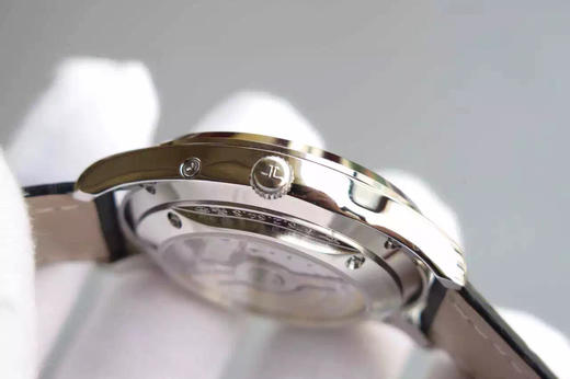 VF积家Q1368420。日历和月相所有功能和原装机芯一致 进口9015机械改装复刻原版Cal．925全自动机芯 精细的打磨和做工 透底，牛皮表带 商品图5