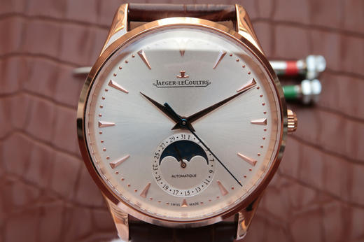 VF乱真版积家薄大师玫瑰金，目前市面 做到日历和月相所有功能和原装机芯一致 机芯采用稳定性 强的9015改装 原版Cal．925 商品图4