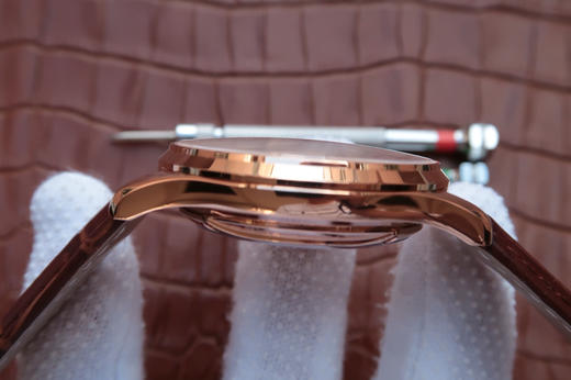 VF乱真版积家薄大师玫瑰金，目前市面 做到日历和月相所有功能和原装机芯一致 机芯采用稳定性 强的9015改装 原版Cal．925 商品图5