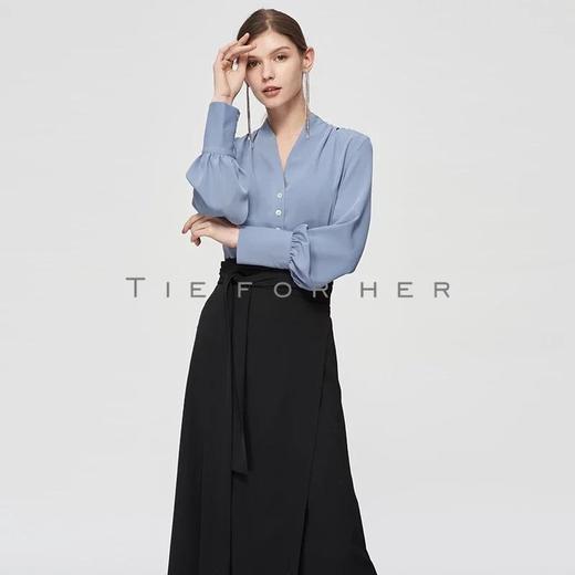 19SSDU67 亚麻蓝V领衬衫 商品图3