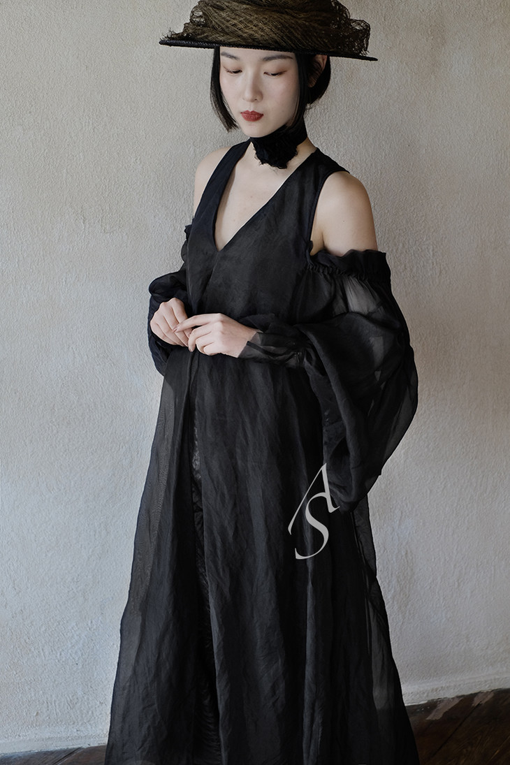 phaedo19ss曜黑色露肩真丝长裙