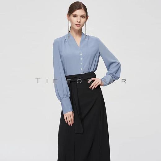 19SSDU67 亚麻蓝V领衬衫 商品图2