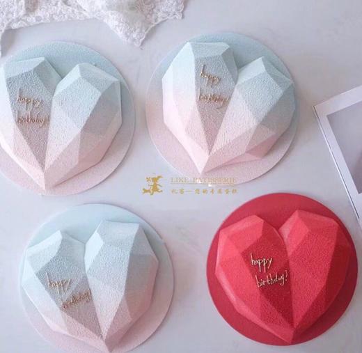 一颗心   慕斯 （慕斯比同尺寸奶油蛋糕小/介意勿拍/提前3小时预订） 商品图0