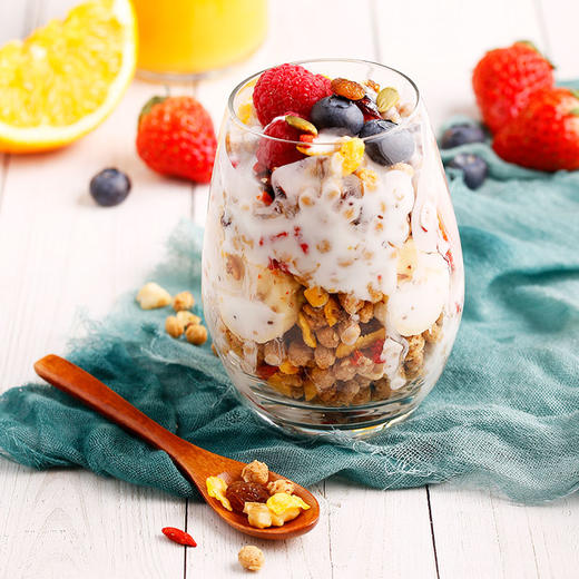 臻味 坚果燕麦片 儿童孕妇即食冲饮谷物营养早餐水果燕麦代餐奇亚籽可干吃 天天麦香麦片礼盒装1260g 商品图4