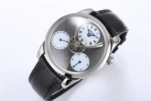 【MB&F】「Legacy Machine Split Escapement」爆款来袭！搭载与 Stephen McDonnell 合作设计的全自动上链机芯，摆频18000vph。 商品图3