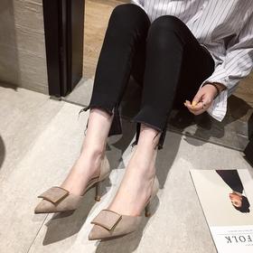 【服饰鞋包】方扣尖头中空鞋春秋款欧美细跟绒面女鞋外贸凉鞋女