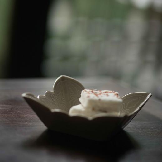 定窑花草纹方盘 商品图3