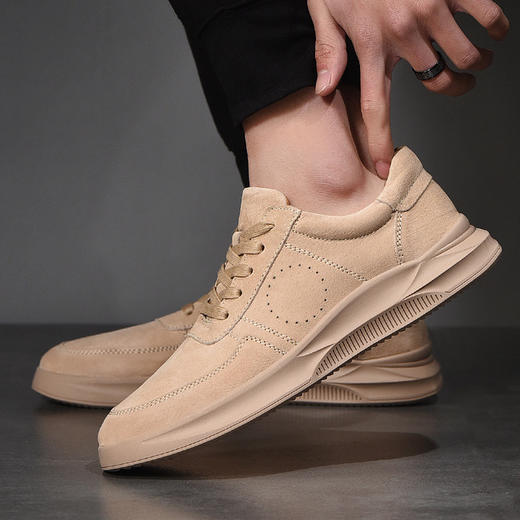 【服饰鞋包】运动男鞋猪皮英伦低帮马丁靴男复古休闲板鞋男学生 商品图0