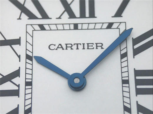 k11卡地亚TANK 坦克系列石英款式女表，有小号31X24mm和大号33X27mm,dingji完美复刻，细节打磨，指针颜色，把头弧度，原厂鳄鱼皮带 商品图4