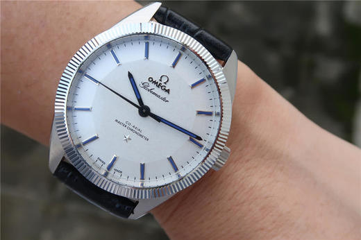 XF欧米茄星座尊霸系列，复古牙圈优雅设计，尺寸39x10mm，zui新改8900自动机械机芯，316L不锈钢表壳，牛皮表带，针扣，防水50米 商品图2