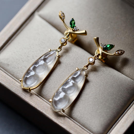 玻璃种翡翠福豆耳坠18k黄金沙弗莱石镶嵌 商品图1