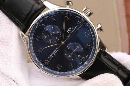 YL万国V7版本蓝面葡计上市，40.9mm。特点:1，时分秒针高度与正品一致，紧贴表盘，只有YLweiyi一家能够做到 商品图4